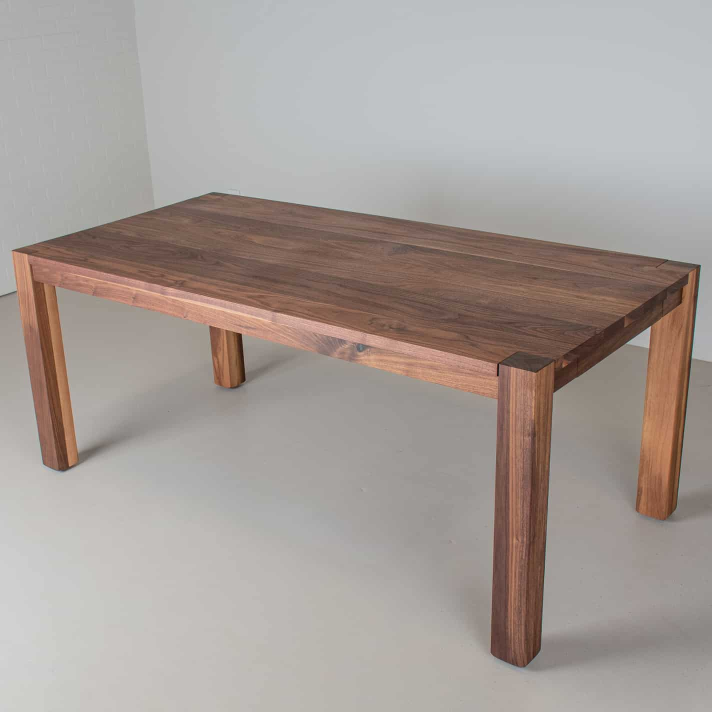 walnut end extension table with no leaves