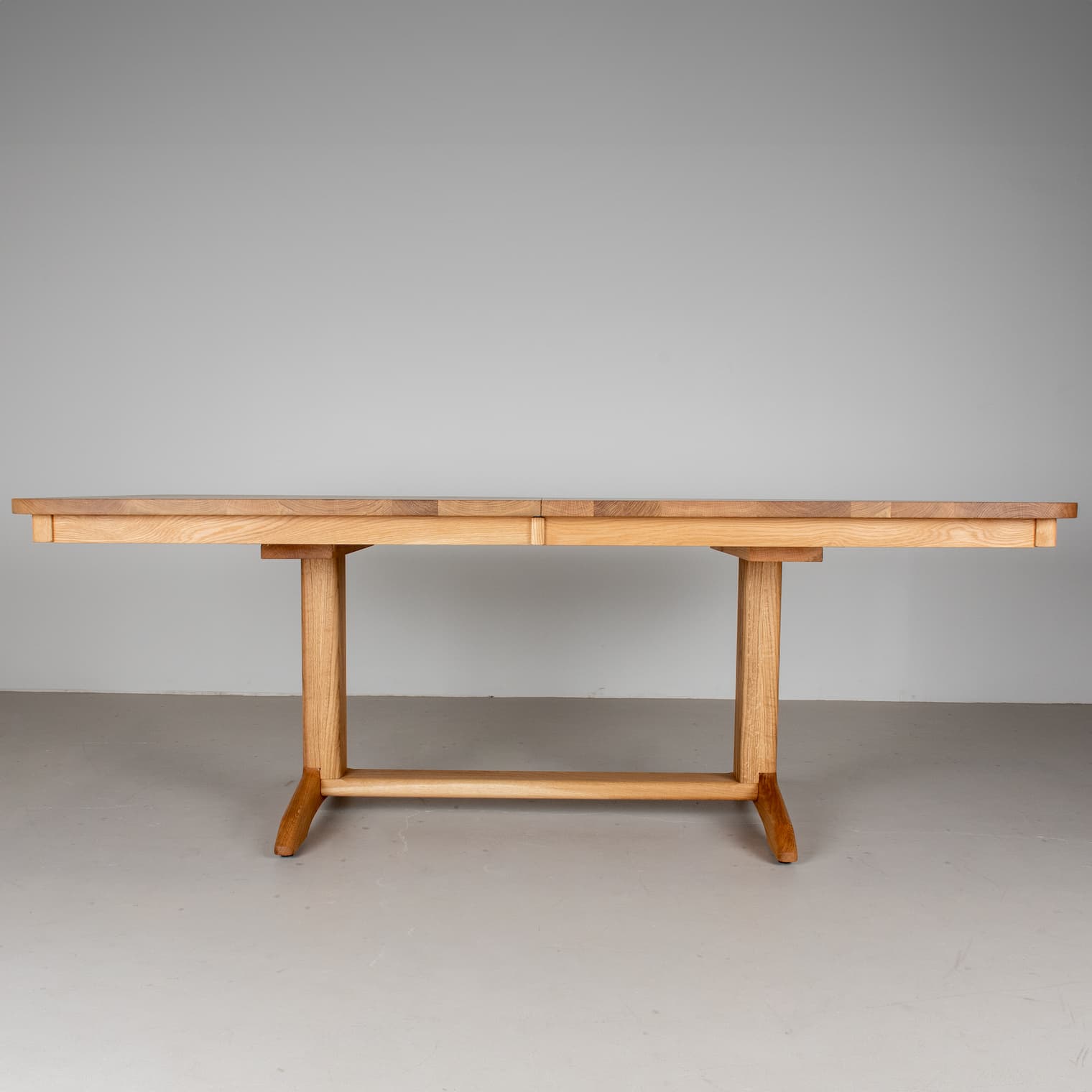 oak extendable trestle table