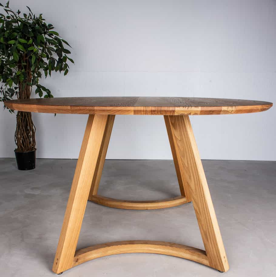 round oak table