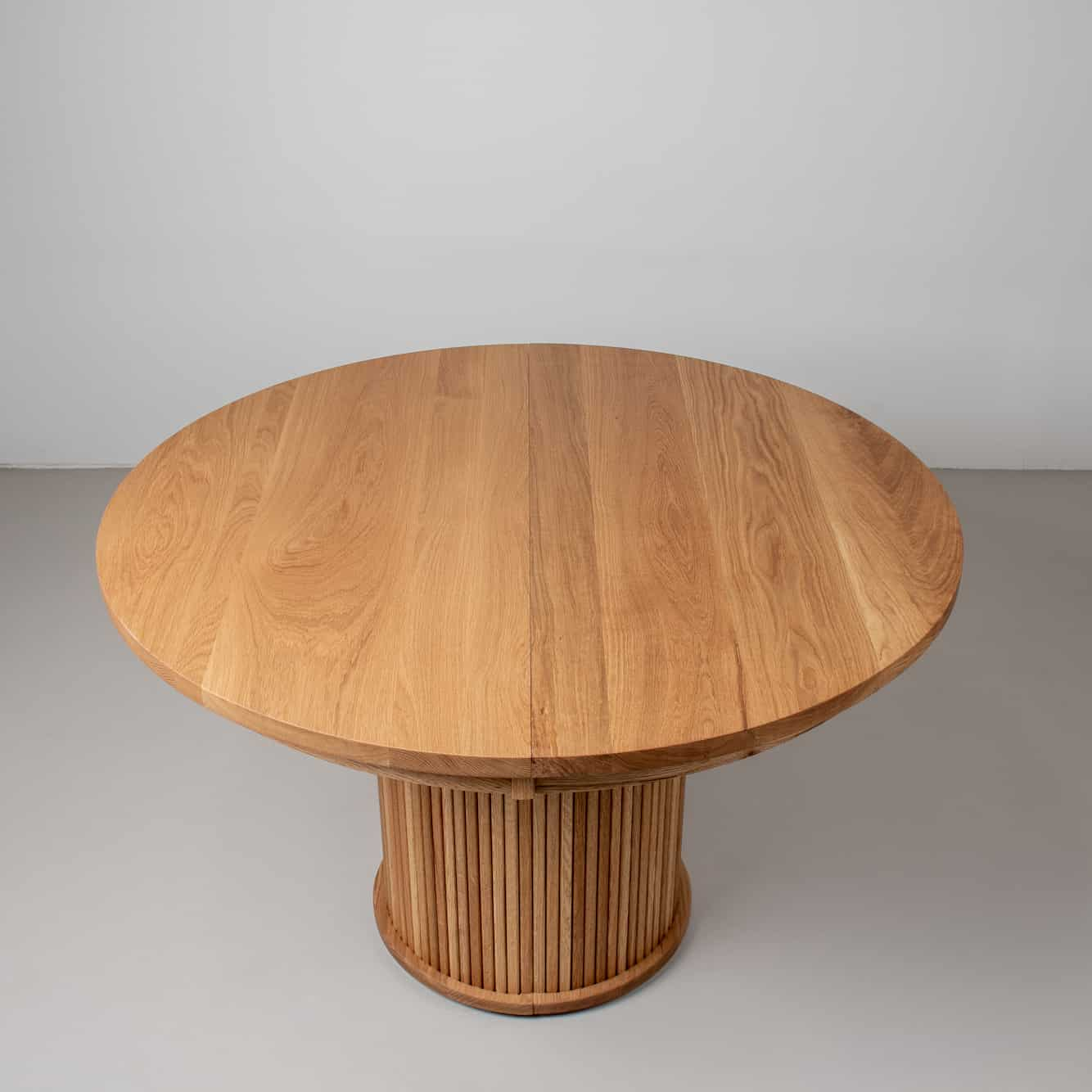 round oak extendable pedestal table