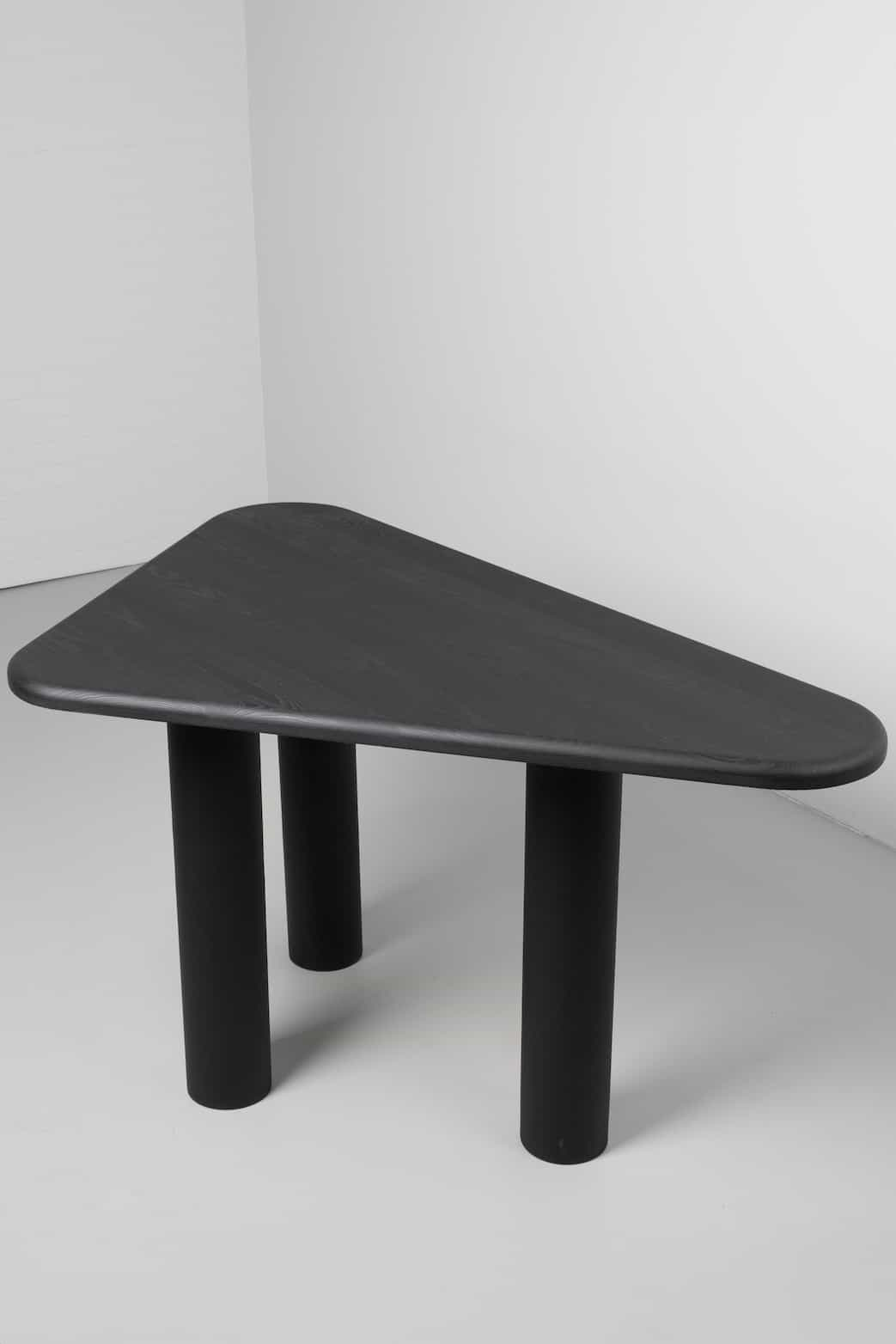 black triangle table