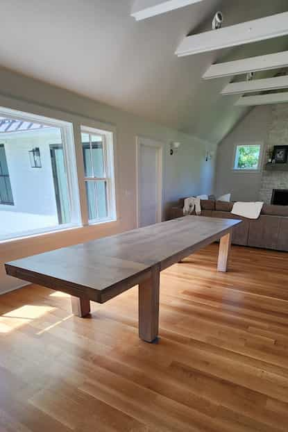 extendable dining table