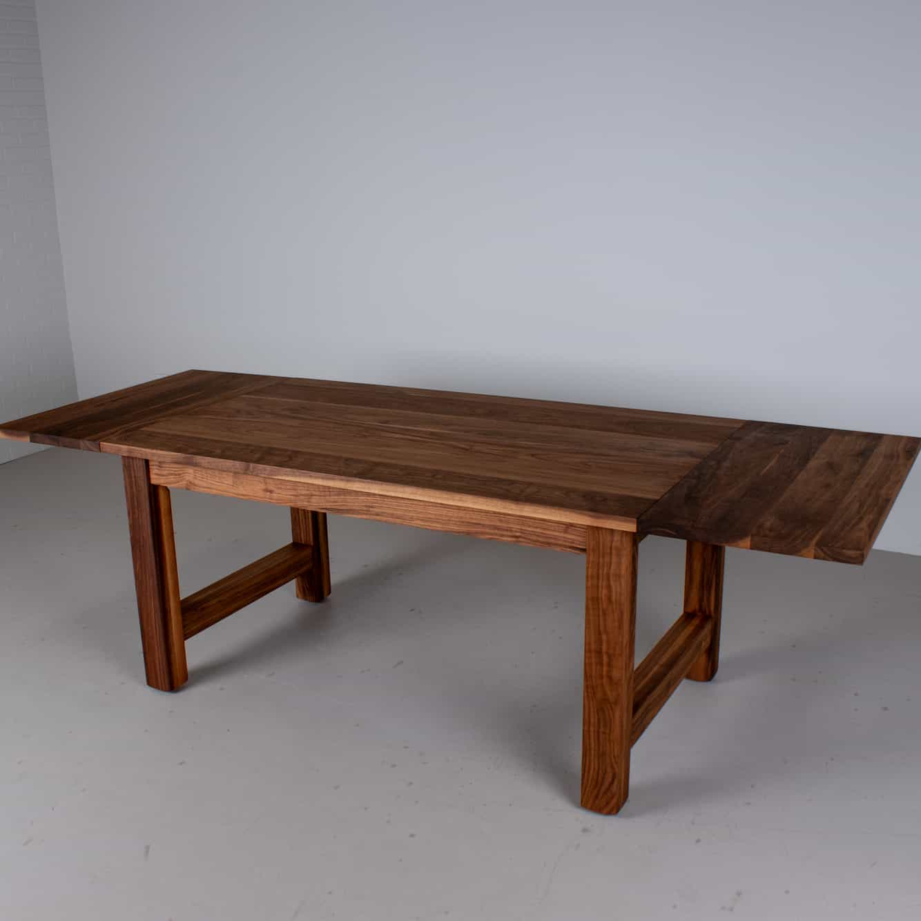 extendable farmhouse parsons table