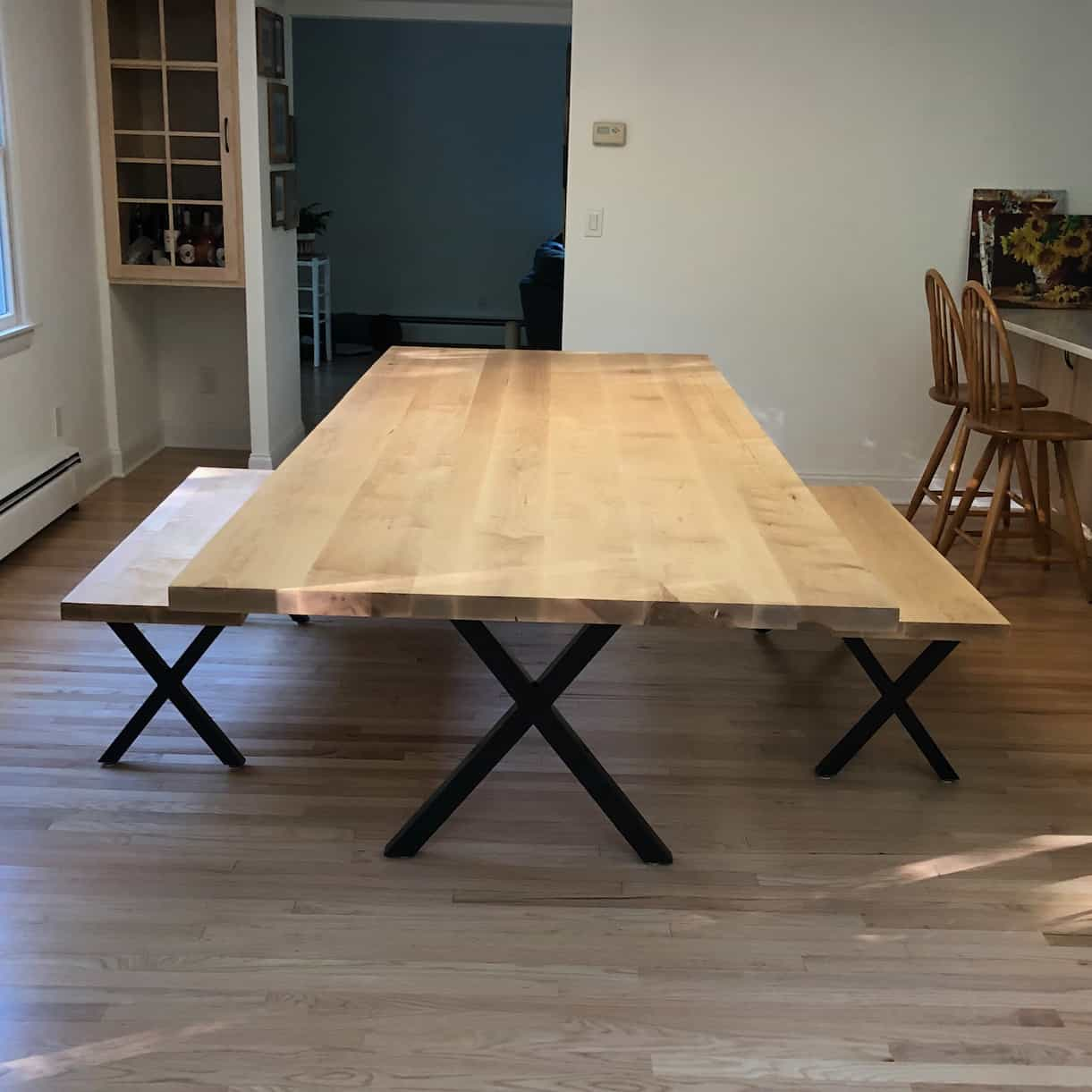 maple table and benches