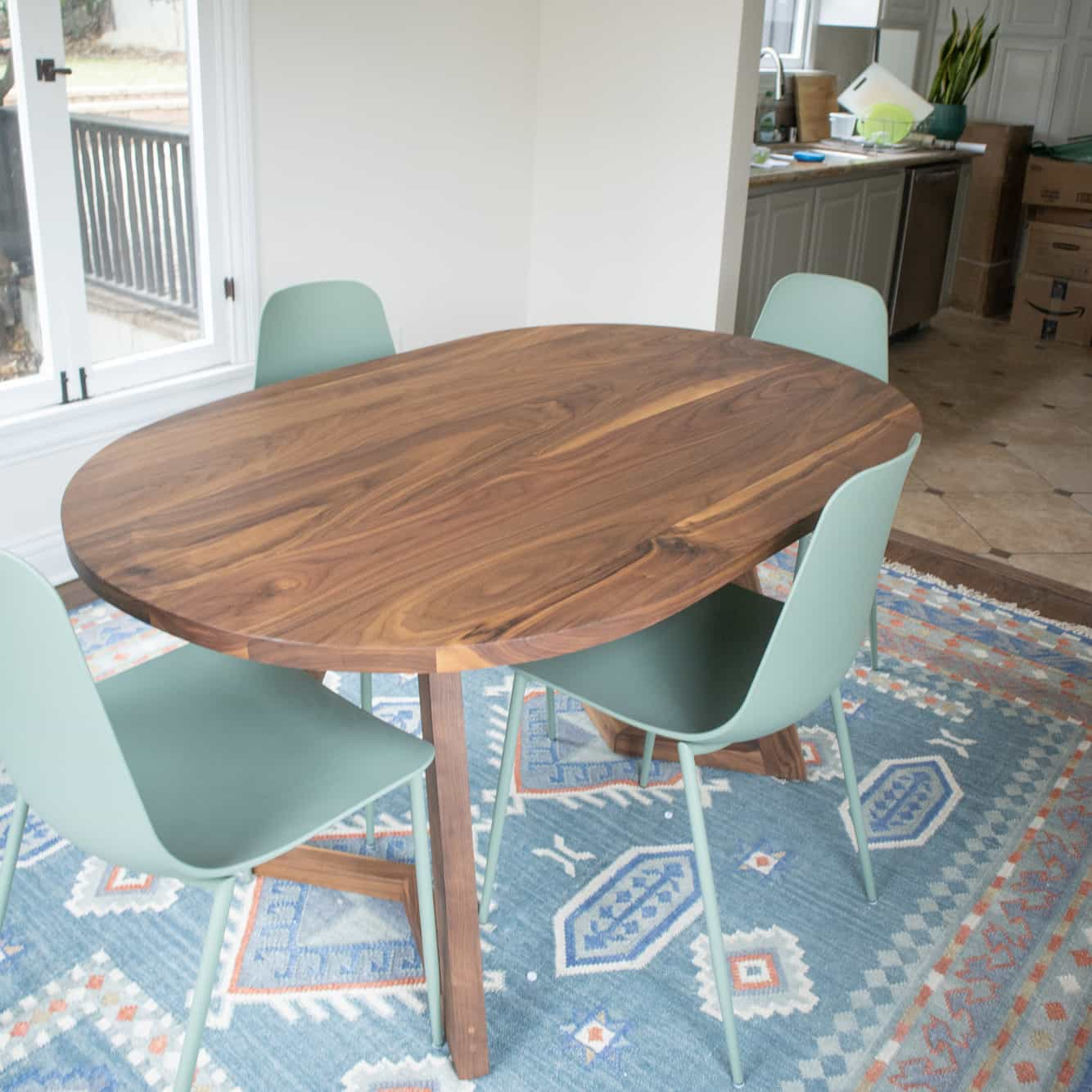 oval dining table