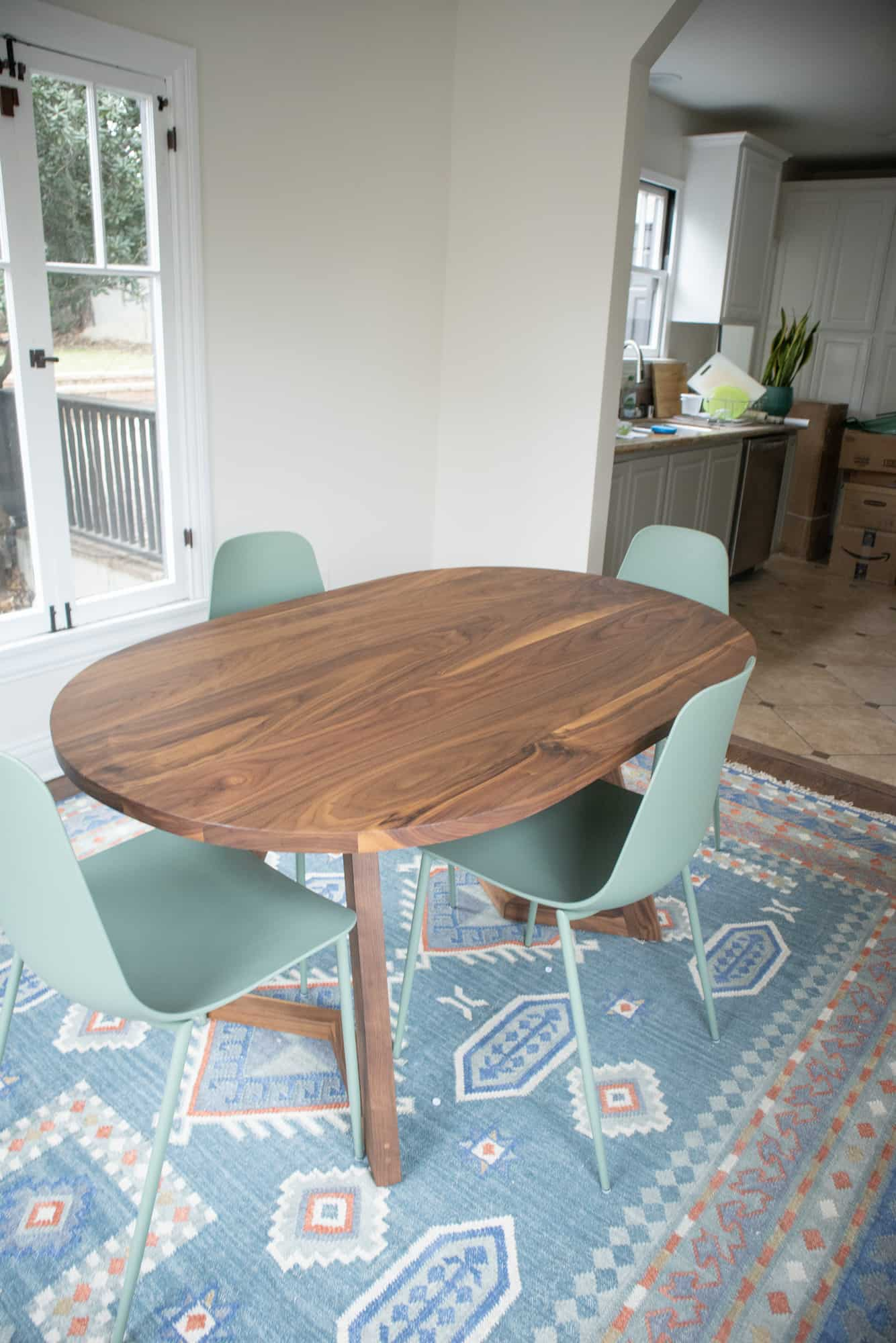 oval dining table