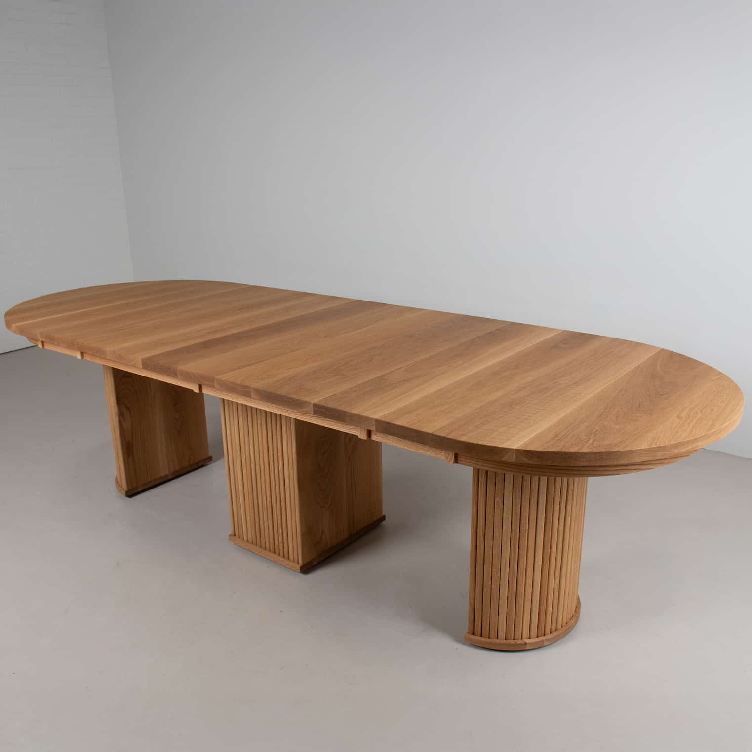 Yoho Oval Extendable Pedestal Table