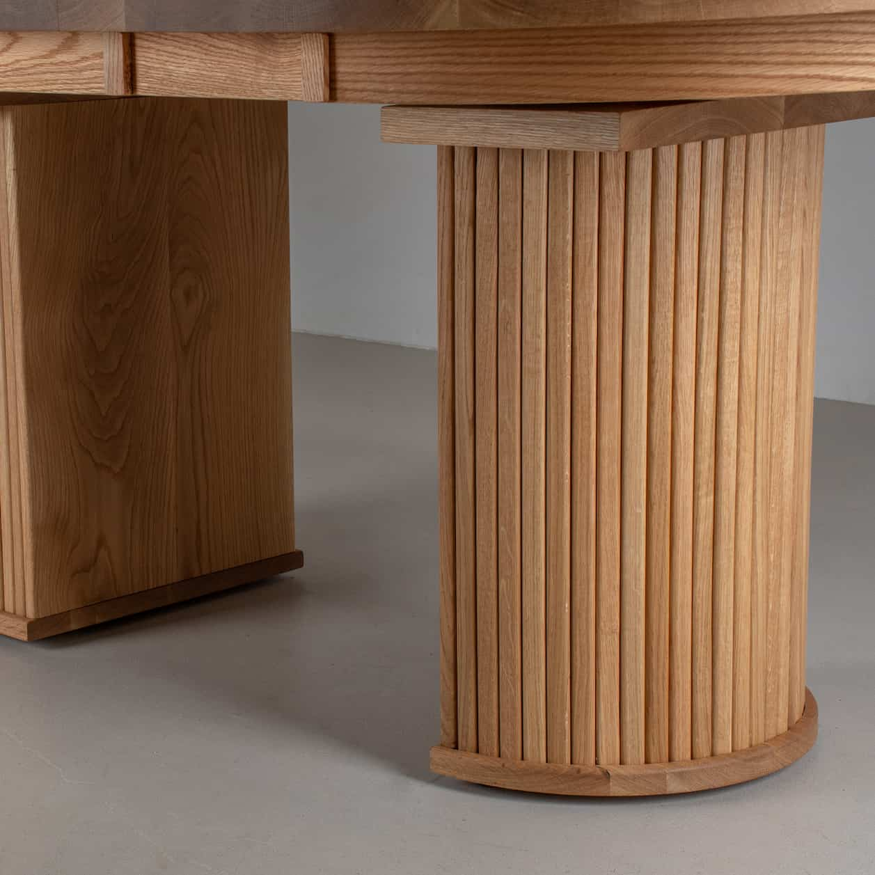 Yoho Oval Extendable Pedestal Table