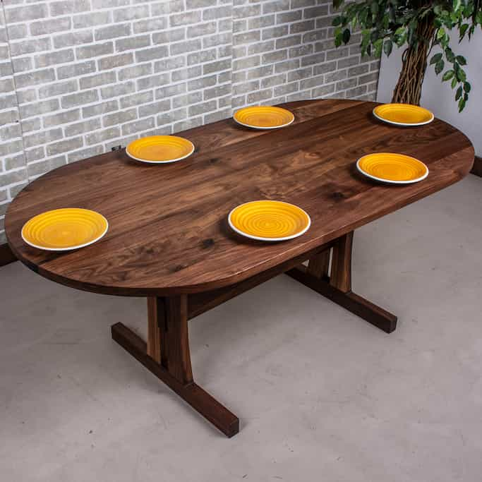 oval trestle table