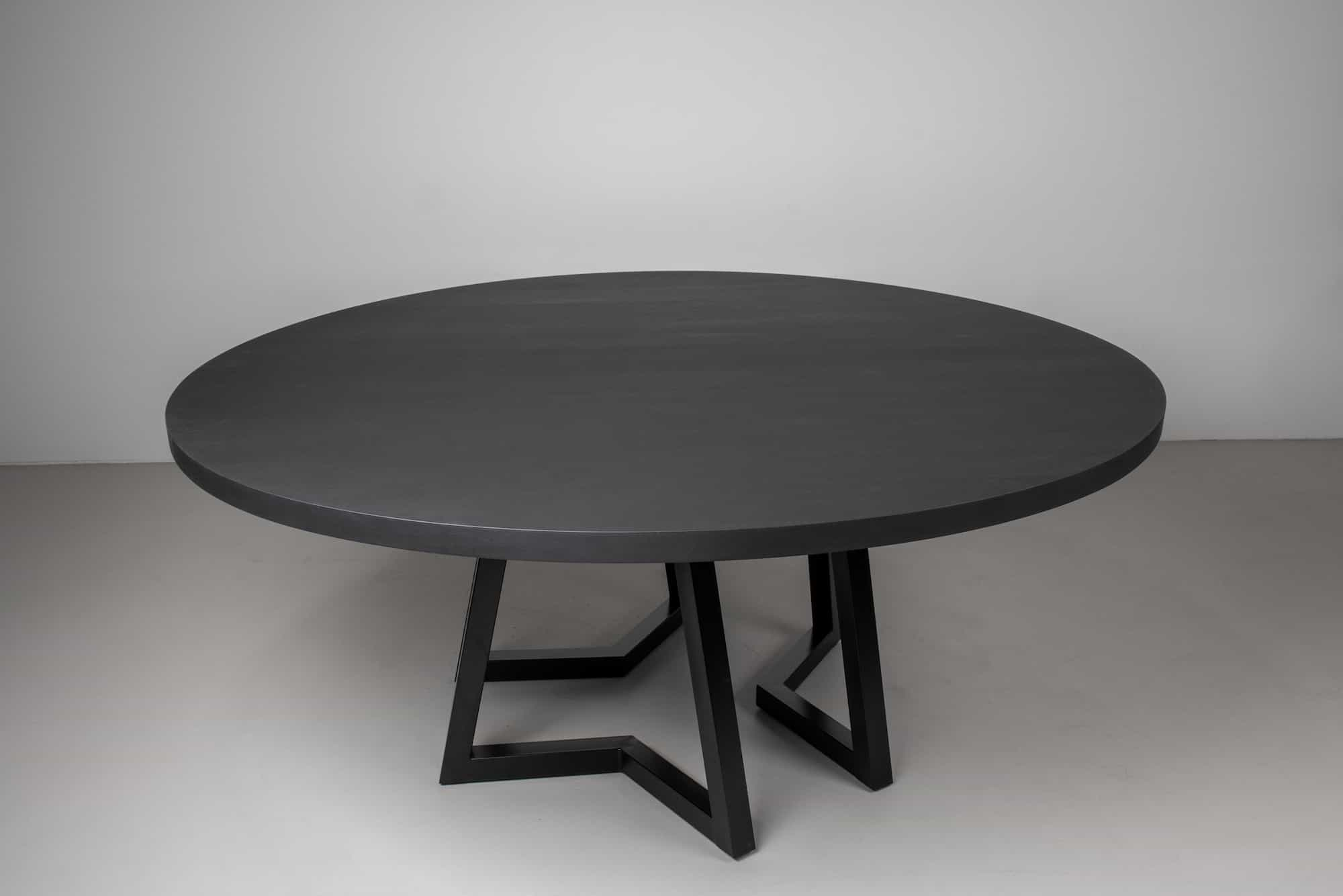 round black table