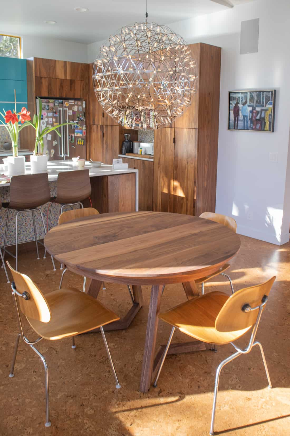 round extendable walnut table