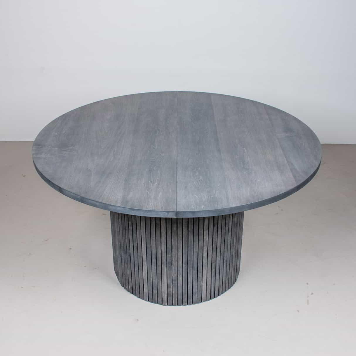 round gray extendable table