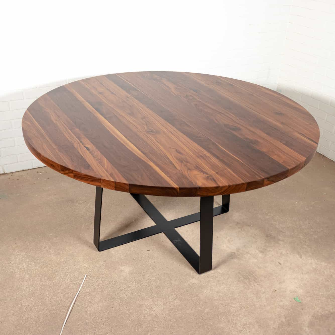 round pedestal table