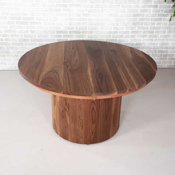 round pedestal table