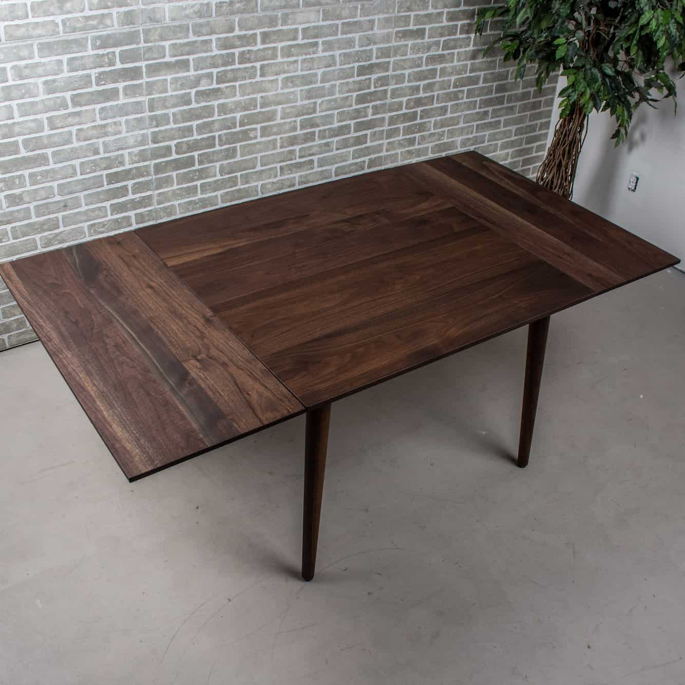 walnut extendable table