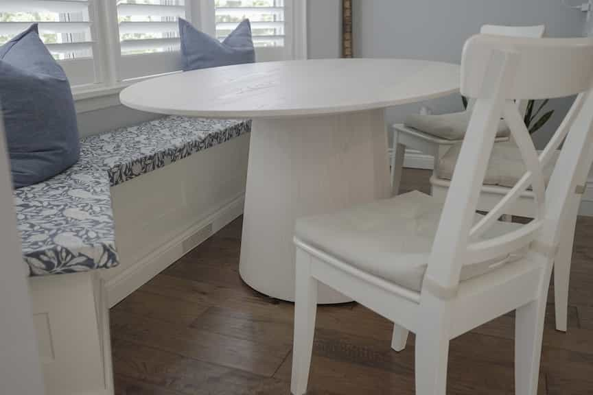 white oval table